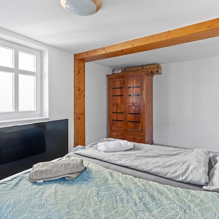Sabina Monteurwohnung I 75 Zoll Tv I Kueche I Bad I Backofen I Trebbin Bagian luar foto